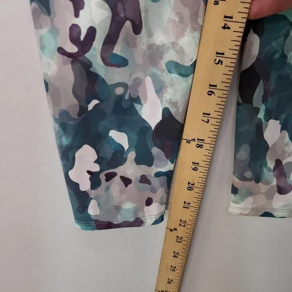 Spanx Legging Womens Small  7/8 Booty Boost Painted Camo Pink Active Yoga Pants - Picture 14 of 16